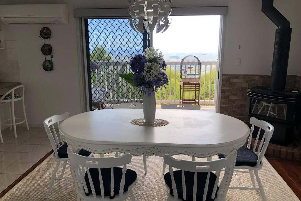 Mountain Living With Ocean Views Villa Mount Tamborine Buitenkant foto